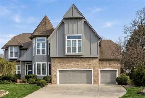 6642 Monticello Court Parkville MO 64152