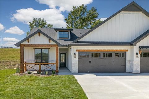 1400 Country Court, St Joseph, MO 64506 - #: 2559960