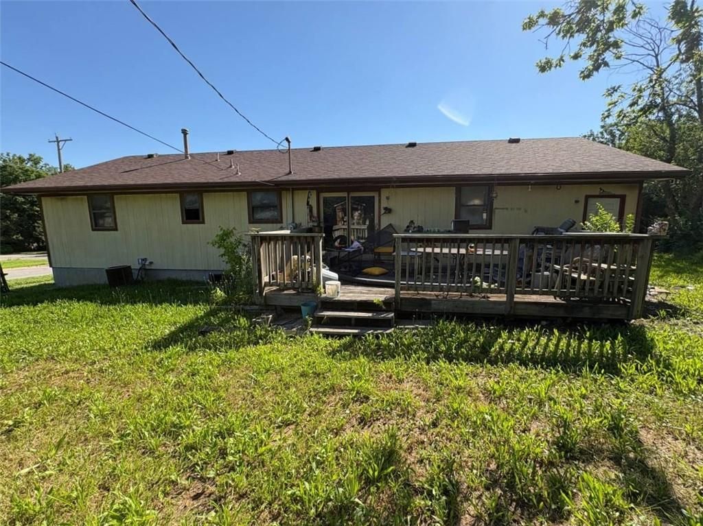 Photo of 3801 SE Evans Street, Topeka, KS 66609 (MLS # 2632613)