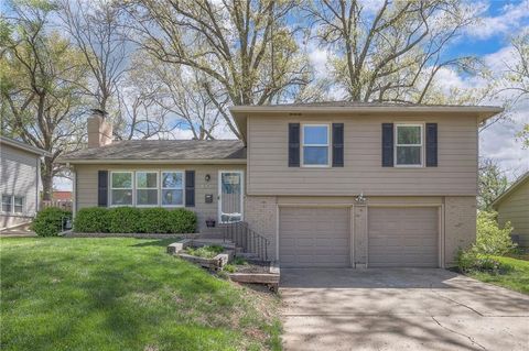 8343 Broadmoor Street, Overland Park, KS 66212 - MLS#: 2539176