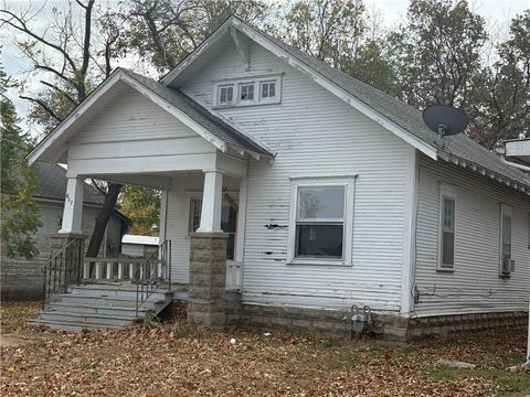 607 W 3rd Street, Coffeyville, KS 67337 - MLS#: 2518265
