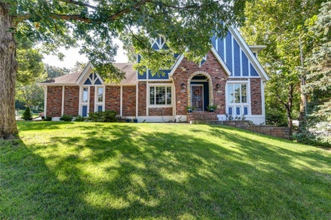 Photo of 719 White Oak Lane, Gladstone, MO 64116 (MLS # 2646985)