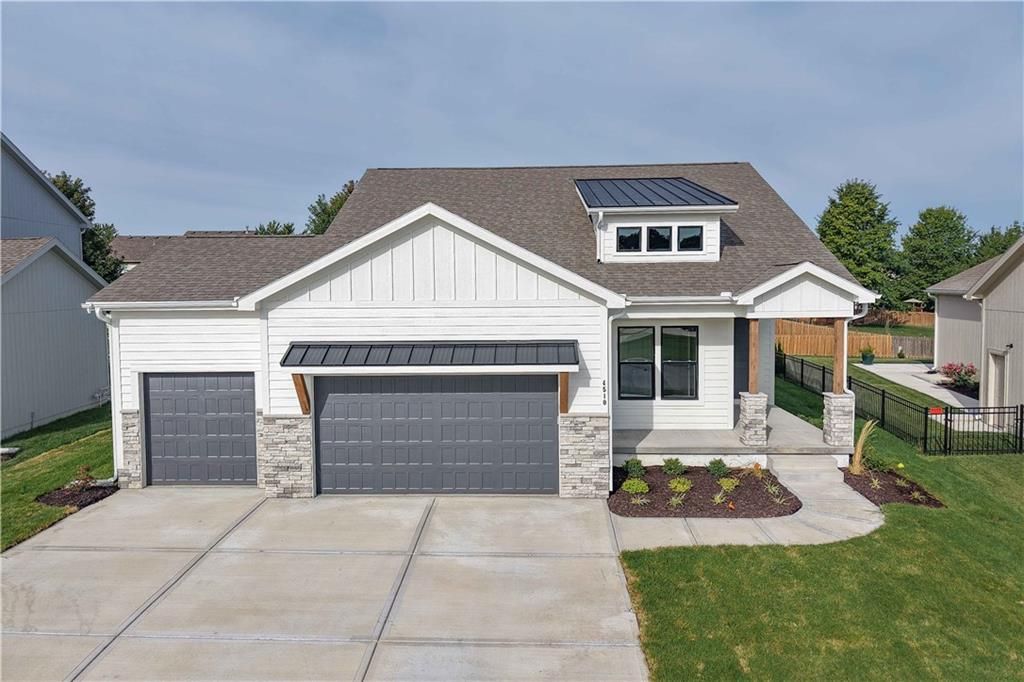 Photo of 24940 W 145th Street, Olathe, KS 66061 (MLS # 2591565)