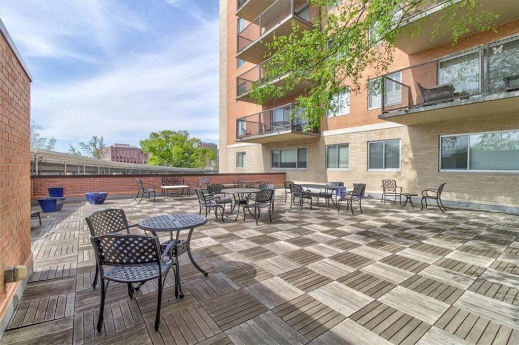4550 Warwick Boulevard 210-211
