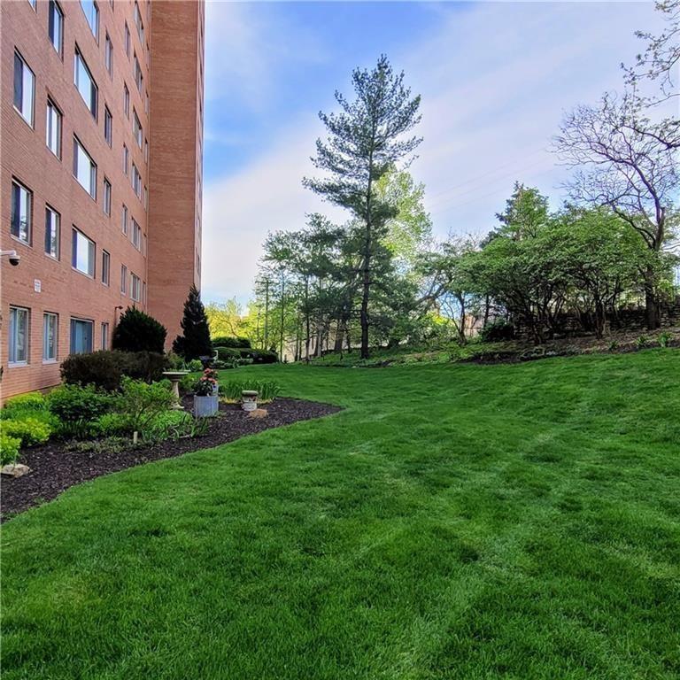 4550 Warwick Boulevard 210-211