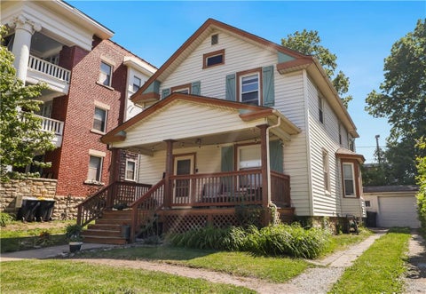 Photo of 3911 Central Street, Kansas City, MO 64111 (MLS # 2638918)