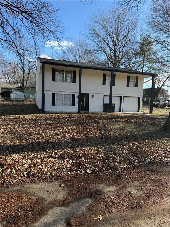 5601 NE SAN RAFAEL Drive