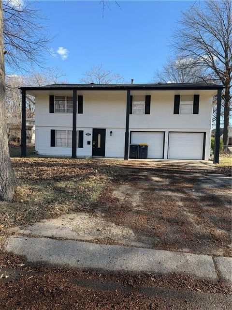 5601 NE SAN RAFAEL Drive Kansas City MO 64119