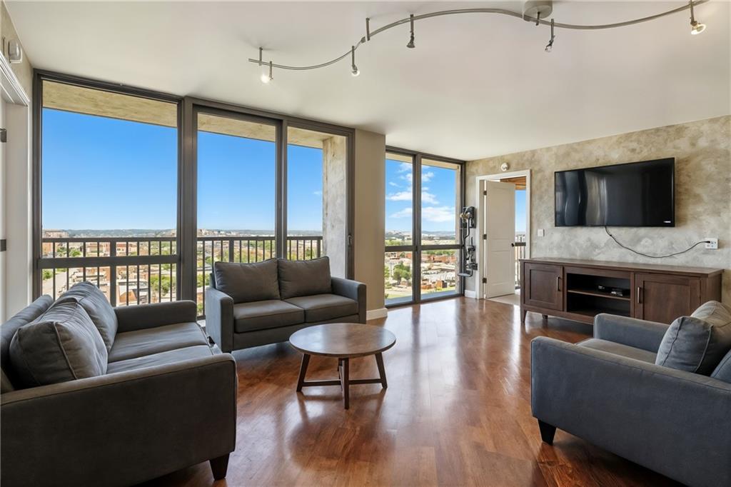 600 E Admiral Boulevard 1703