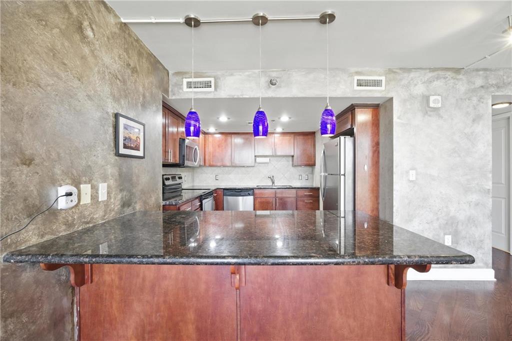 600 E Admiral Boulevard 1703