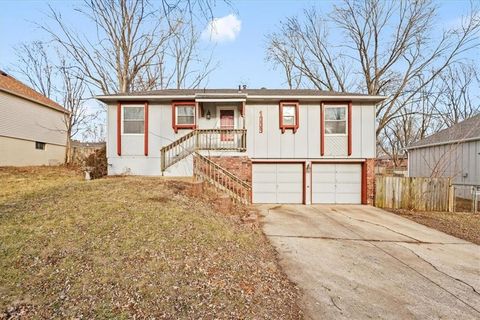 1009 NW Kingsridge Drive, Blue Springs, MO 64015 - MLS#: 2595471