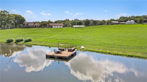 16695 B Highway Smithville MO 64089