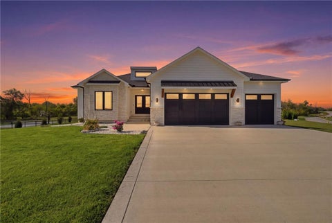 Photo of 1 S Buffalo Ridge Court, Lake Winnebago, MO 64034 (MLS # 2648615)