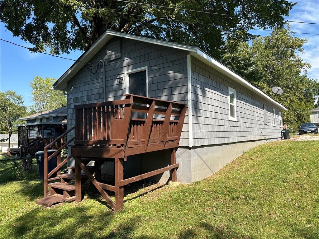 1003 E 83RD Terrace