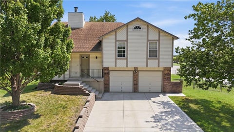 Photo of 14821 W 150th Place, Olathe, KS 66062 (MLS # 2632961)