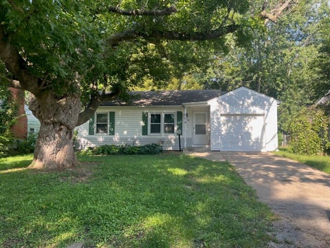 Photo of 508 SE Independence Avenue, Lees Summit, MO 64063 (MLS # 2638789)