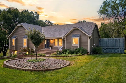 Photo of 19985 W 119th Street, Olathe, KS 66061 (MLS # 2635929)