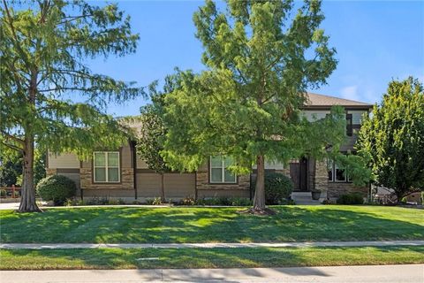 7716 Houston Street Lenexa KS 66227