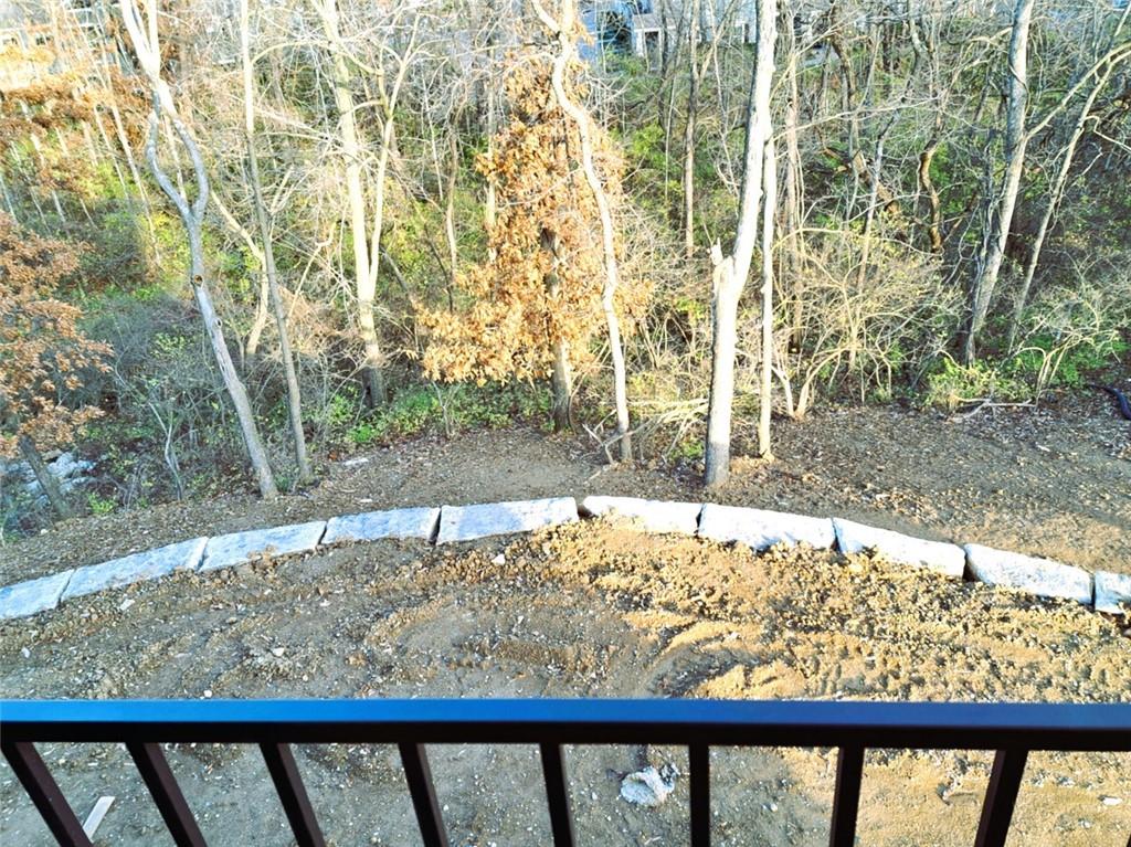 8841 N KENTUCKY Avenue