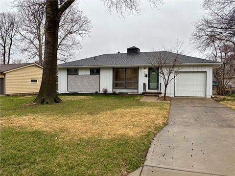 7236 Newton Drive, Overland Park, KS 66204 - MLS#: 2606880