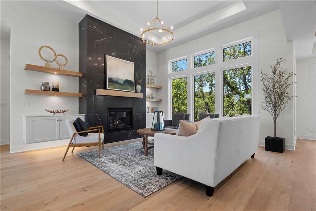 2504 NE Woodland Oak Circle