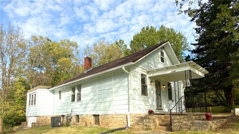 Photo of 7344 Monroe Avenue, Kansas City, MO 64132 (MLS # 2648181)