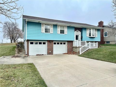 1337 W Crestview Drive Maryville MO 64468