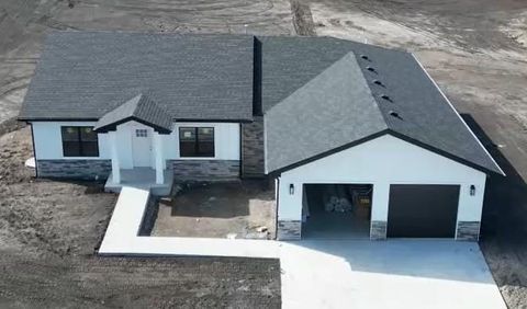 1005 George Court Effingham KS 66023