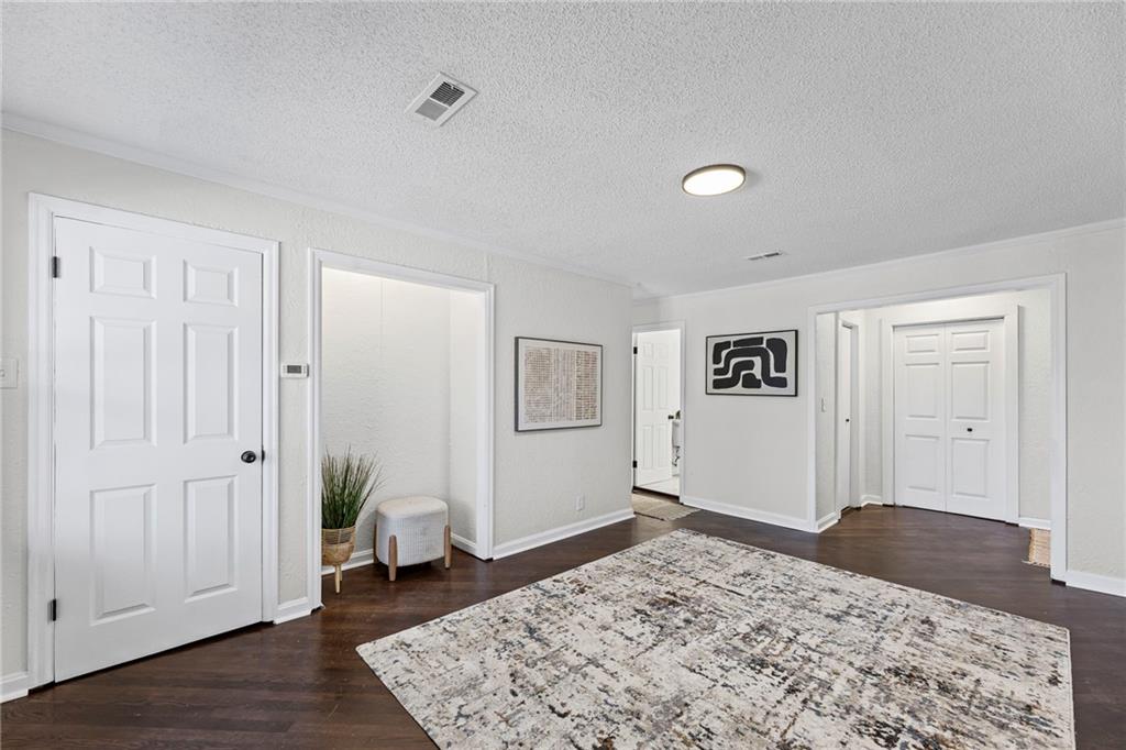 5631 Parkview Avenue