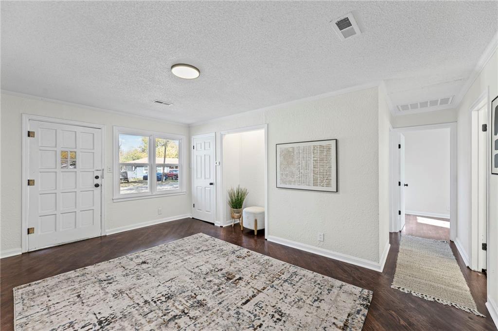 5631 Parkview Avenue