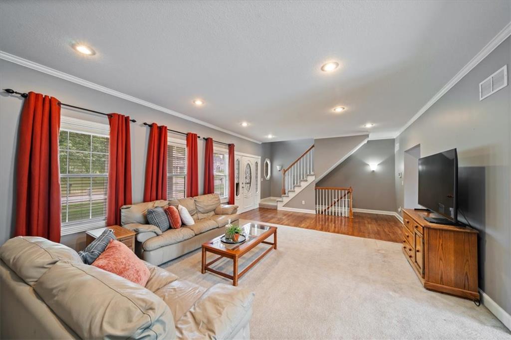 917 Paw Paw Lane