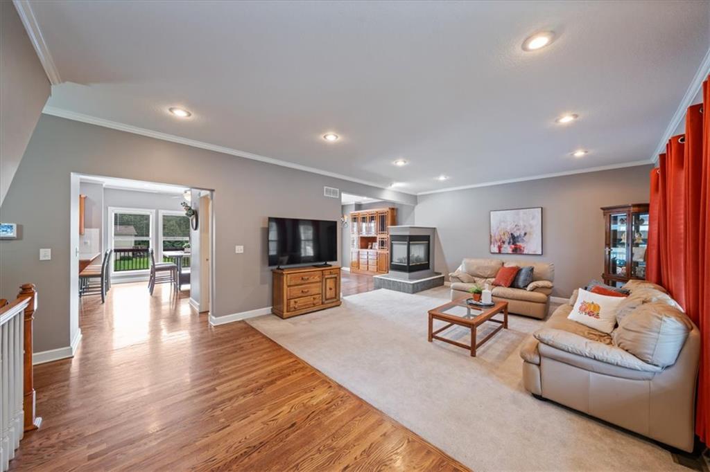 917 Paw Paw Lane