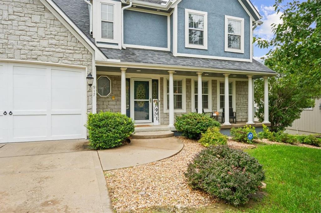 917 Paw Paw Lane