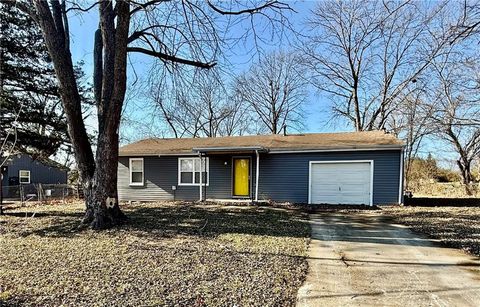 18802 S Lakeside Lane, Belton, MO 64012 - MLS#: 2559824