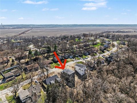 Photo of 5516 NW Verlin Drive, Kansas City, MO 64152 (MLS # 2607369)