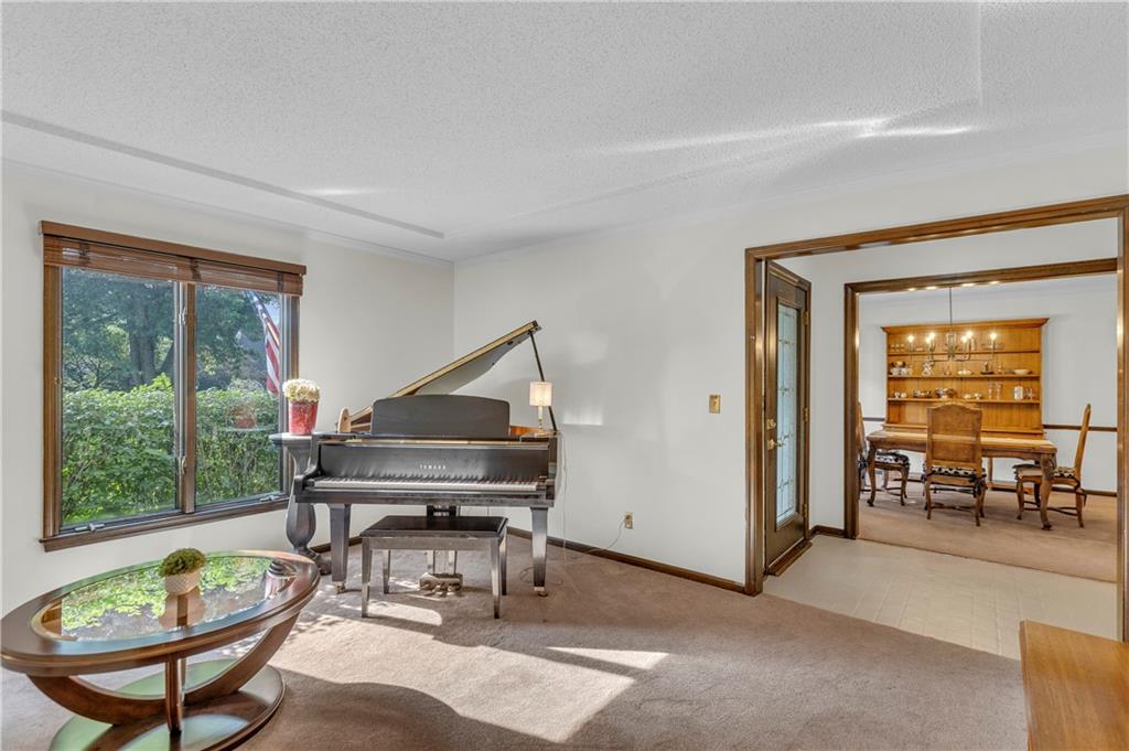 4924 Somerset Drive
