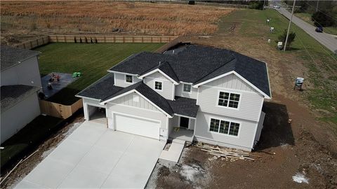 Photo of 20702 Emerald Street, Spring Hill, KS 66083 (MLS # 2596863)