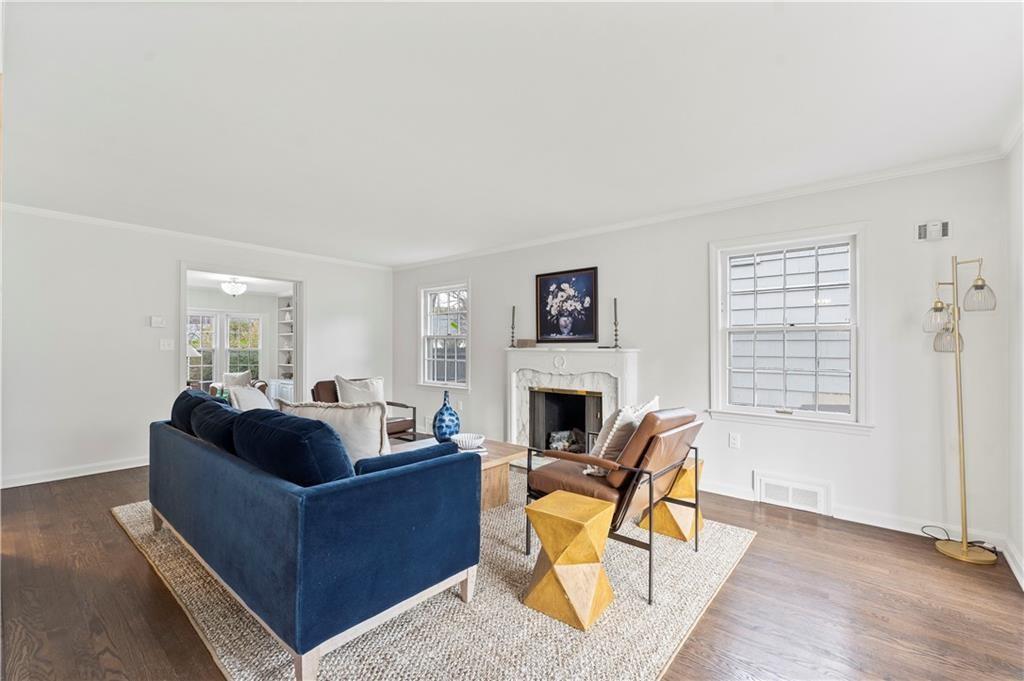 1212 W 69th Street