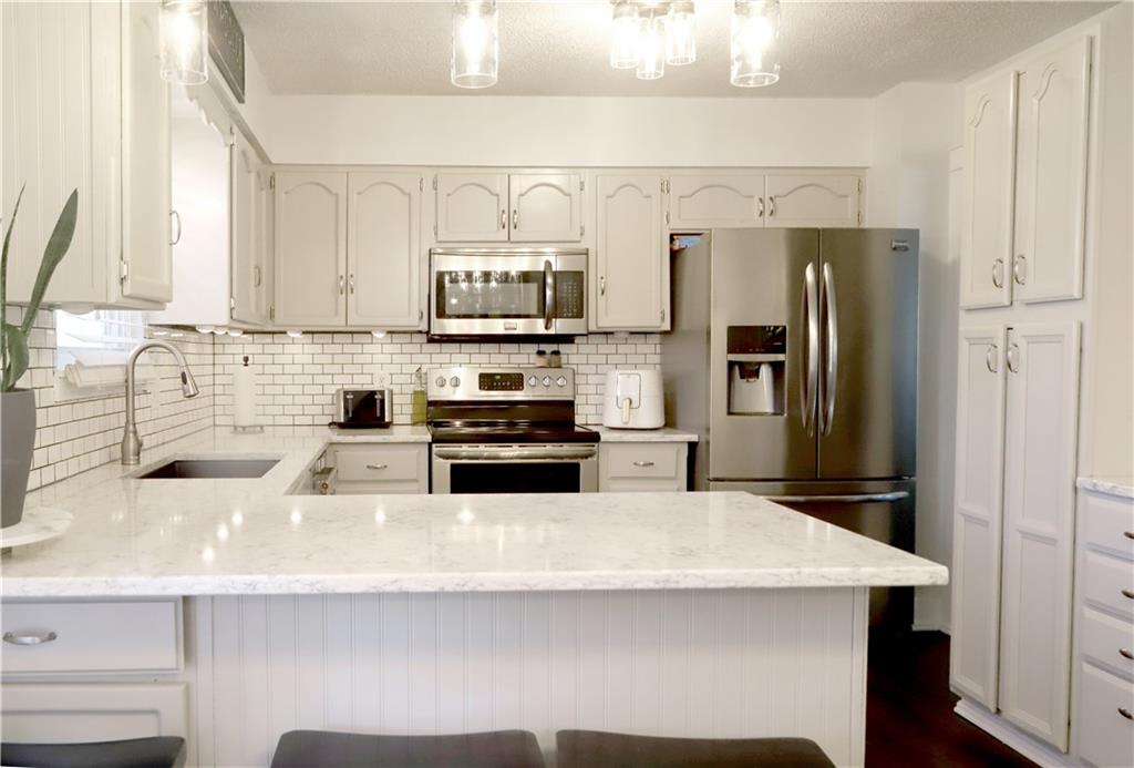 15404 S Summertree Lane