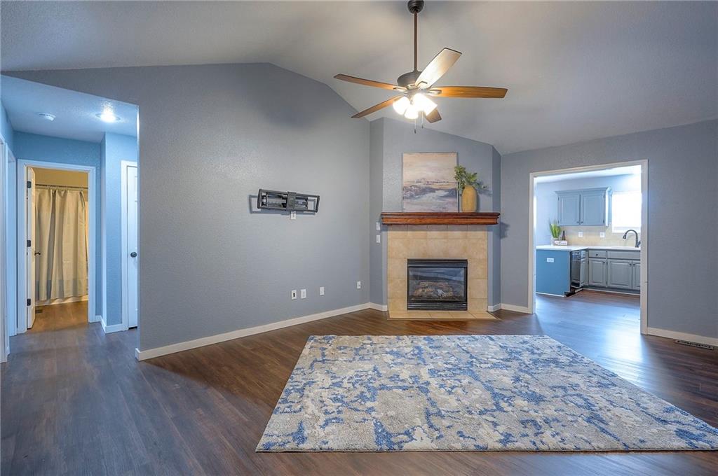 1025/1027 Kaycee Drive