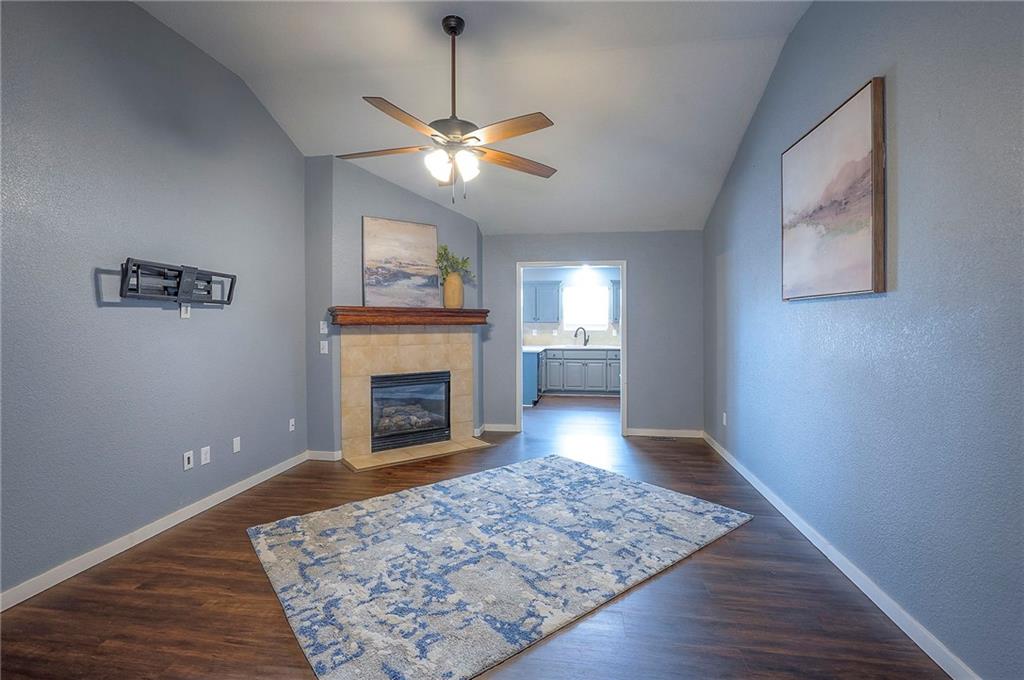 1025/1027 Kaycee Drive