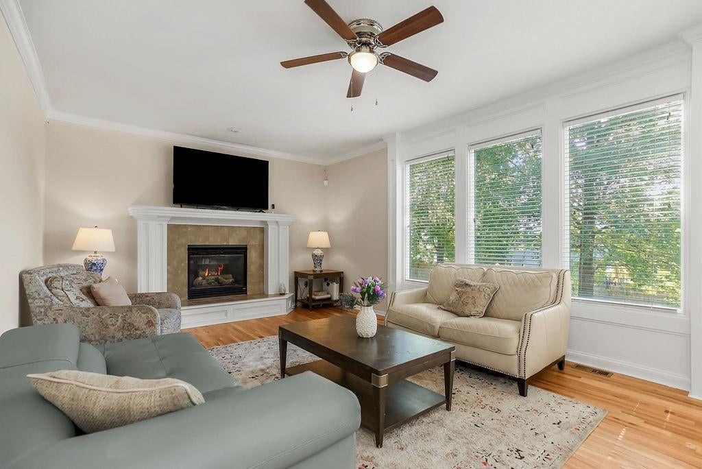 1915 W Ferrel Drive
