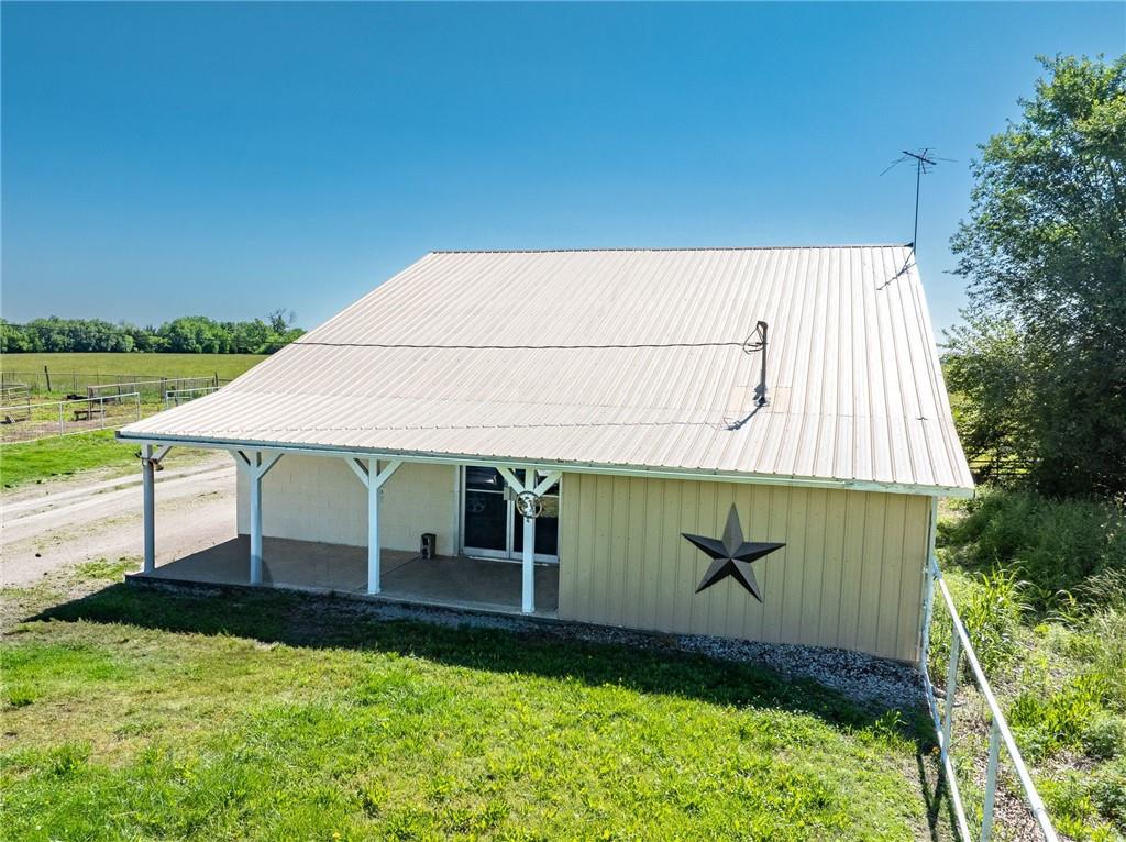 22029 Hwy 59 Highway