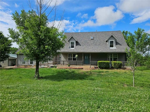 Photo of 10510 W 327th Street, Paola, KS 66071 (MLS # 2627689)