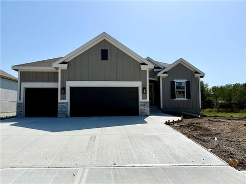 621 E 13th Street, Kearney, MO 64060 - MLS#: 2618546