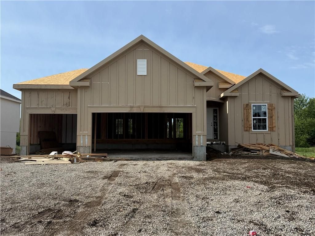 Photo of 621 E 13th Street, Kearney, MO 64060 (MLS # 2618546)