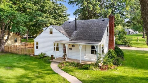 Photo of 1001 Little Avenue, Grandview, MO 64030 (MLS # 2638816)