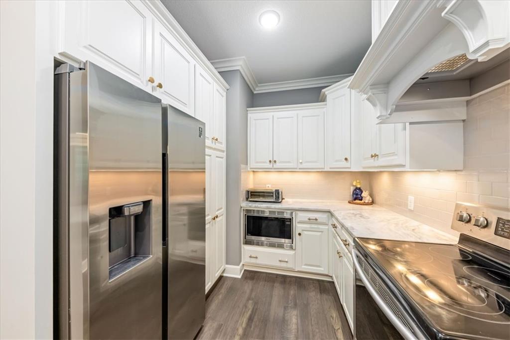 16019 Fontana Street 230