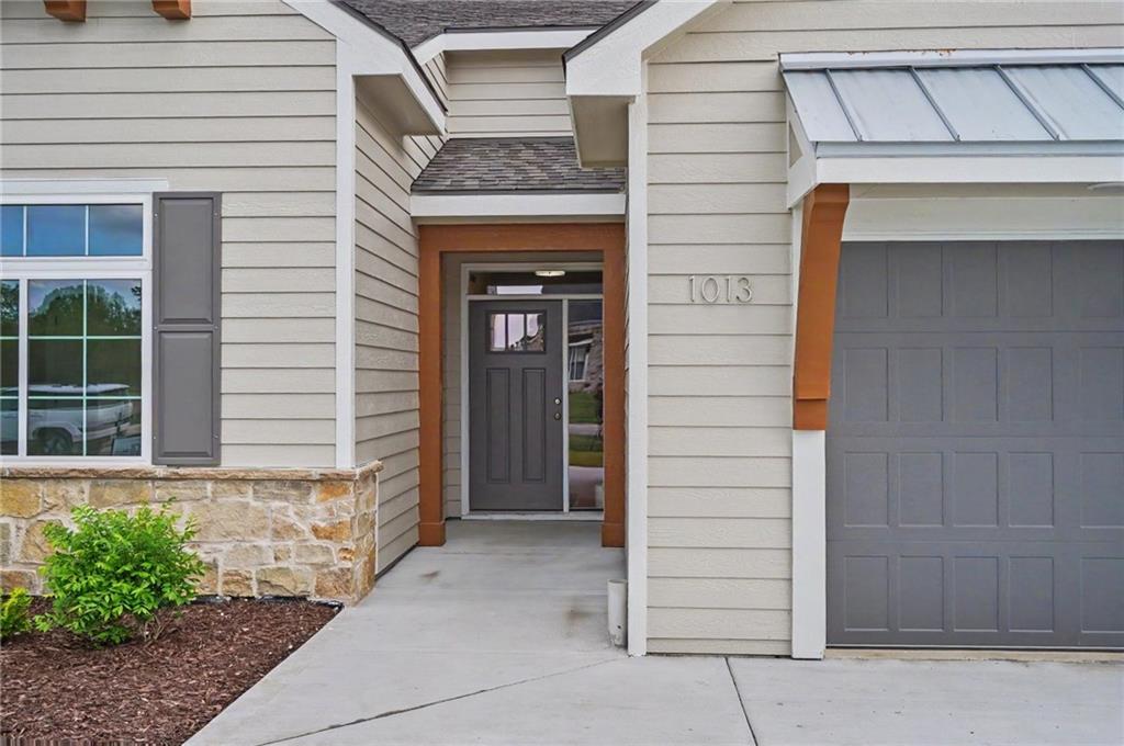 1013 Bluestem Circle