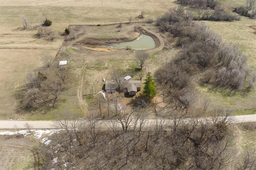 Photo of 34530 255th Street, Easton, KS 66048 (MLS # 2607971)